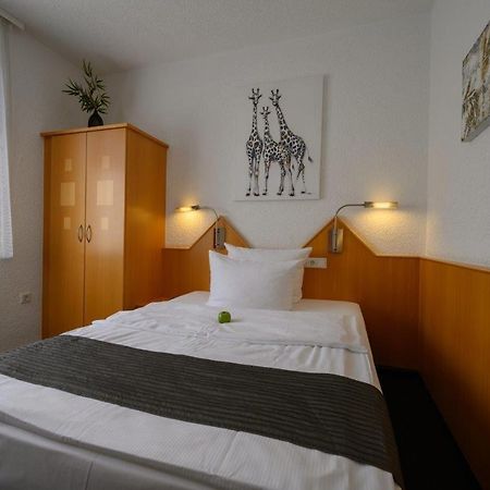Hotel Heymann カイザースラウテルン エクステリア 写真