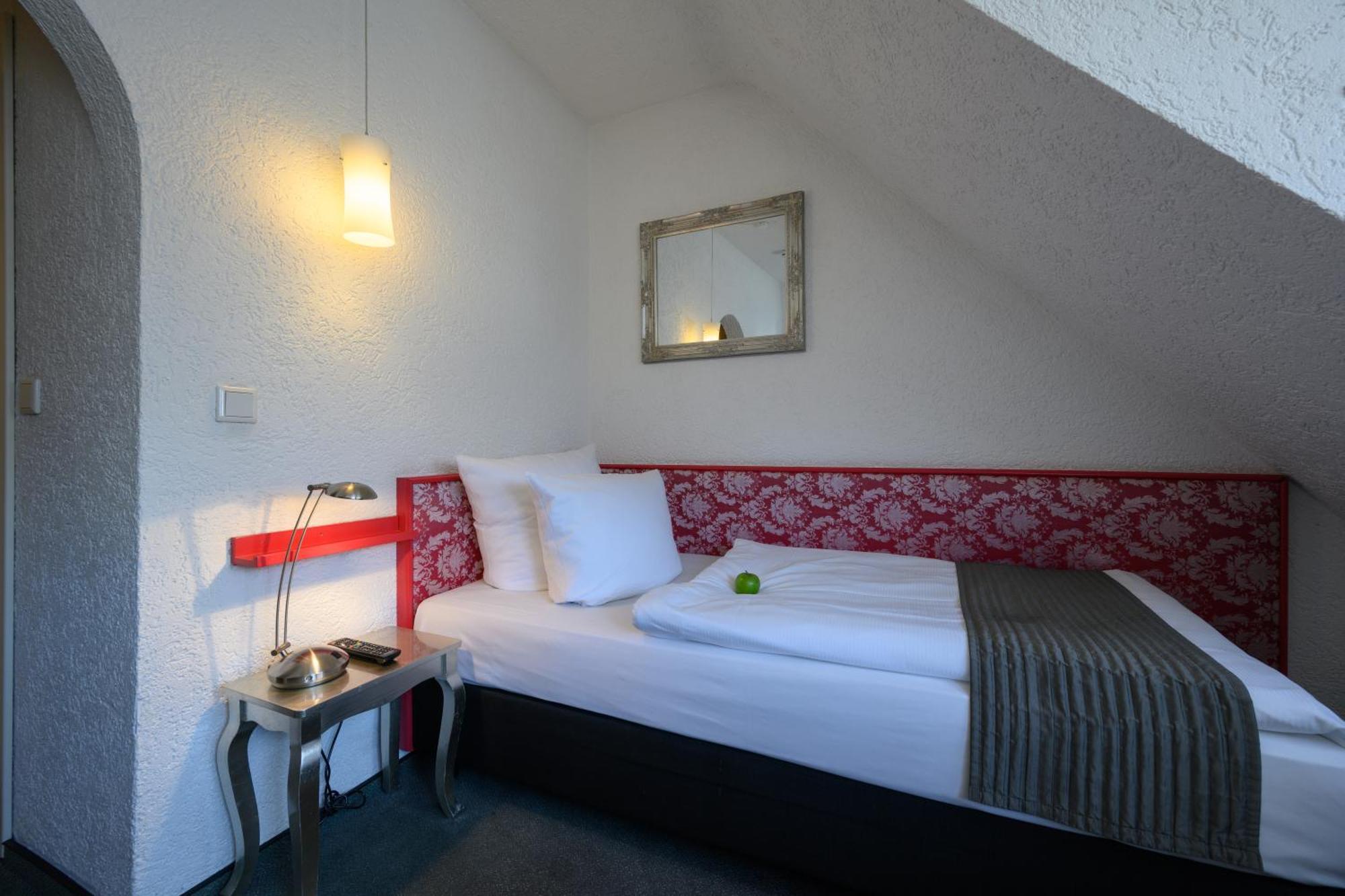 Hotel Heymann カイザースラウテルン エクステリア 写真