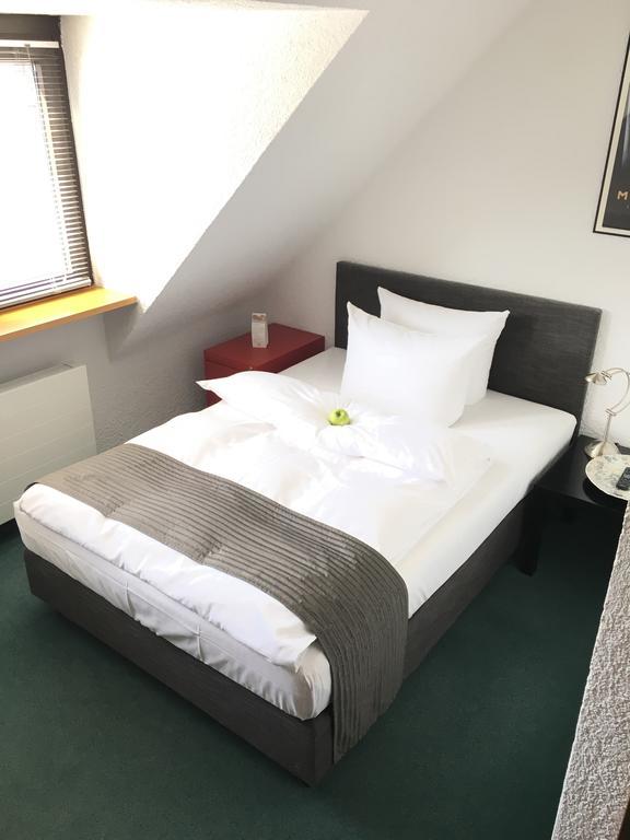 Hotel Heymann カイザースラウテルン エクステリア 写真