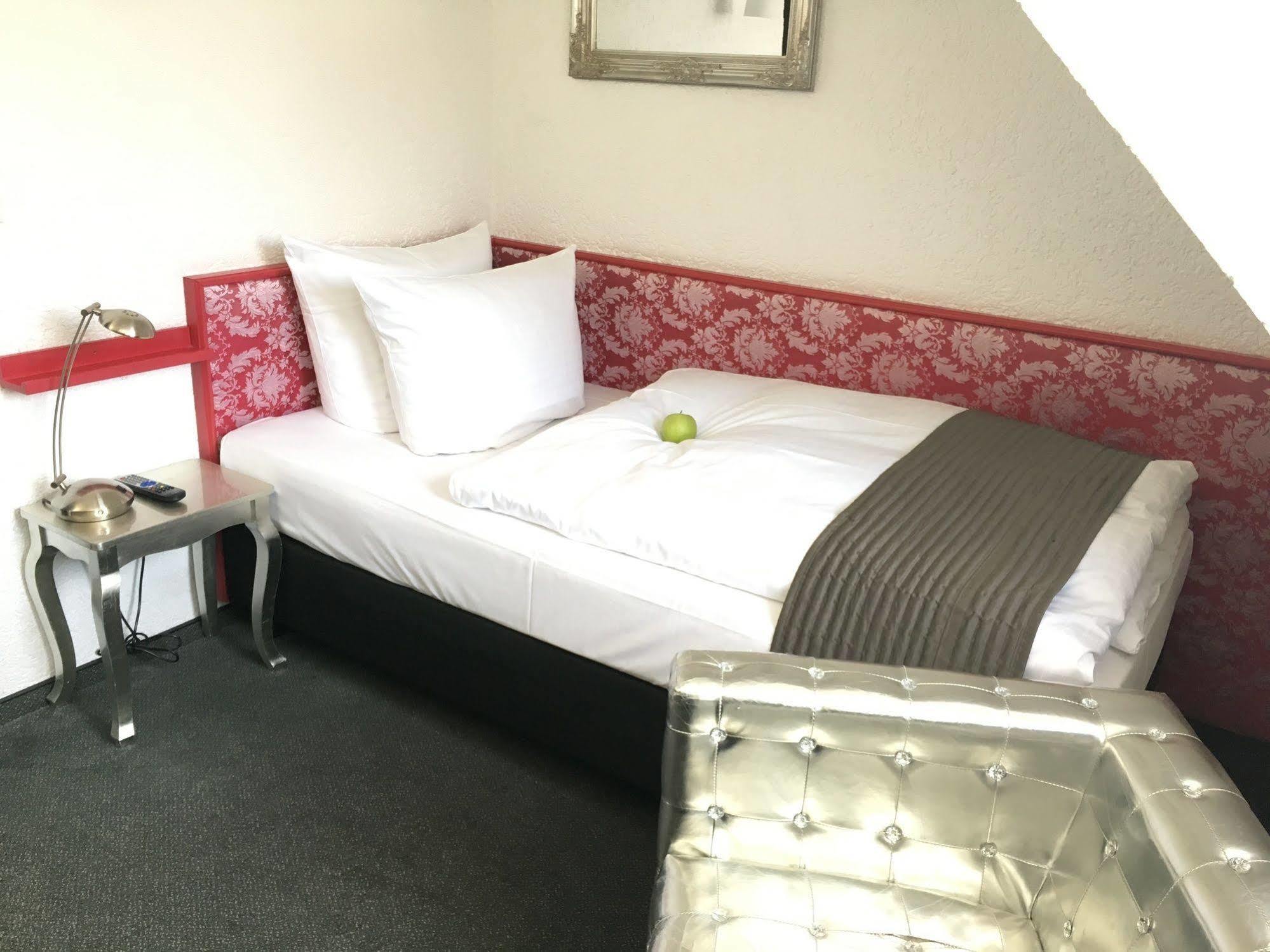 Hotel Heymann カイザースラウテルン エクステリア 写真