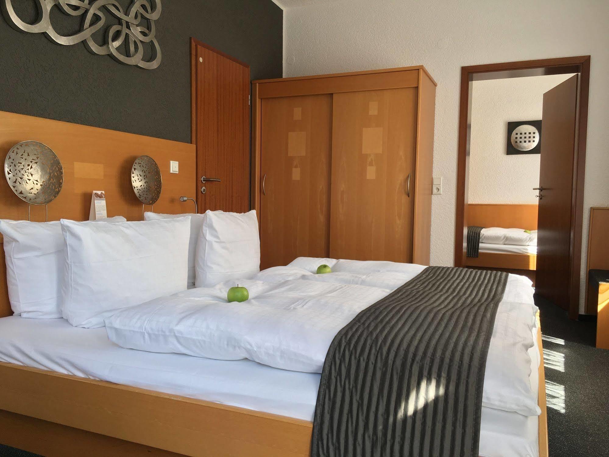 Hotel Heymann カイザースラウテルン エクステリア 写真