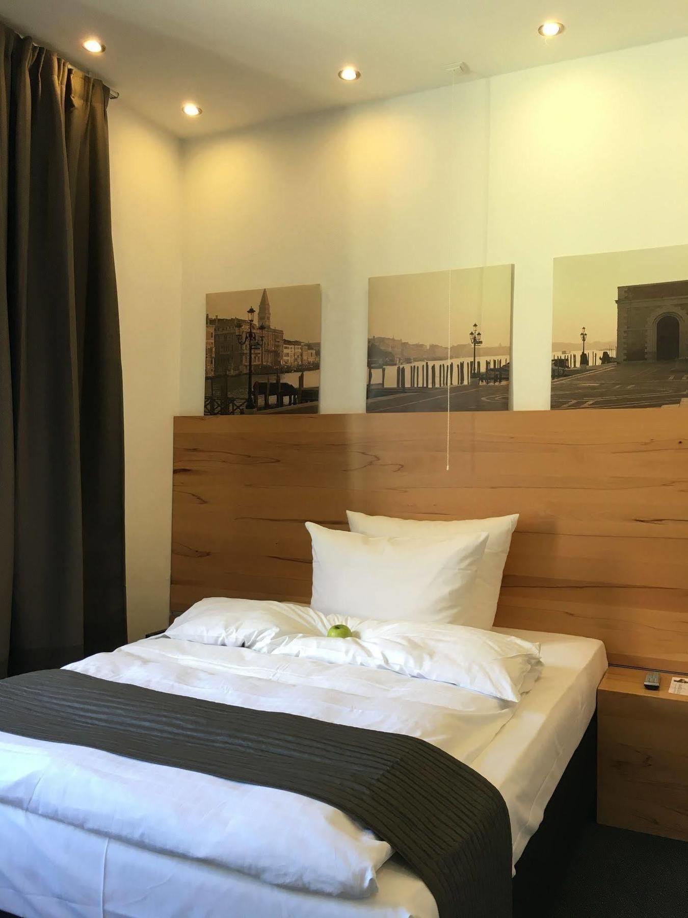 Hotel Heymann カイザースラウテルン エクステリア 写真
