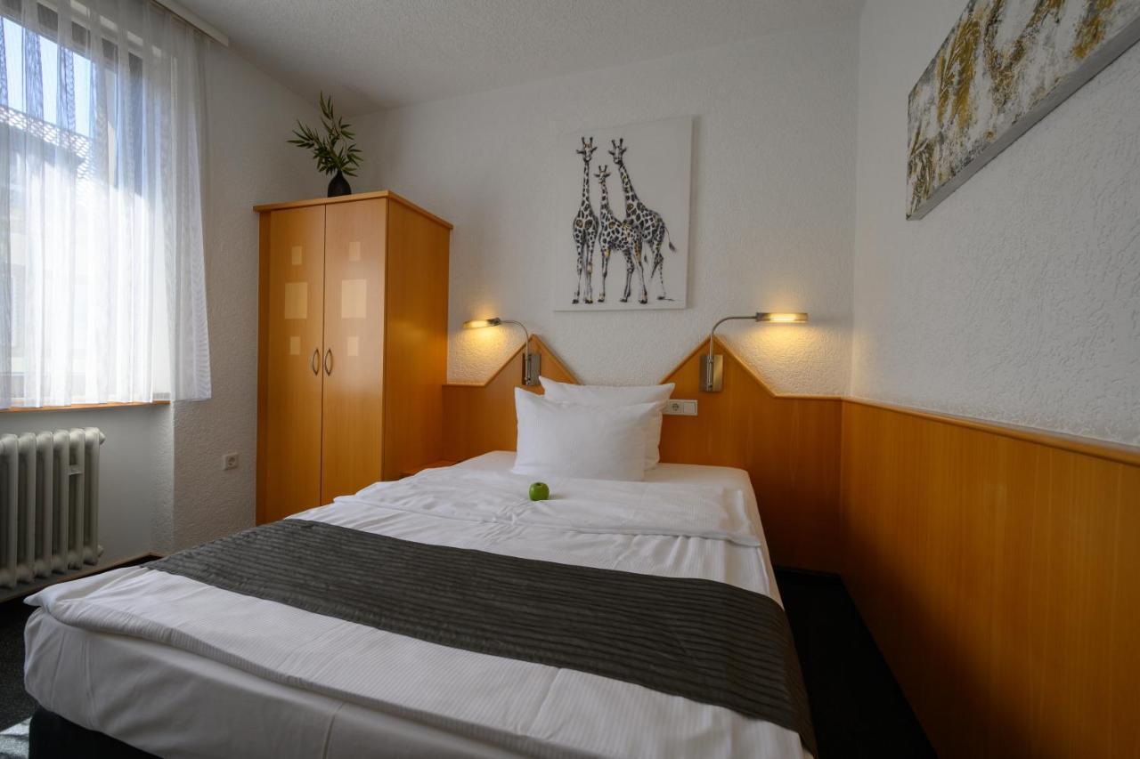 Hotel Heymann カイザースラウテルン エクステリア 写真